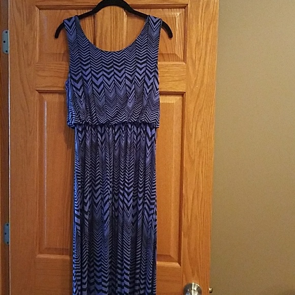 Size M Apt 9 Maxi Dress 